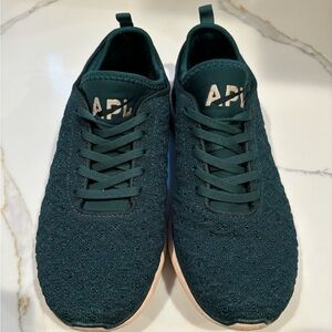 APL Techloom Phantom Womens Shoe - size 8